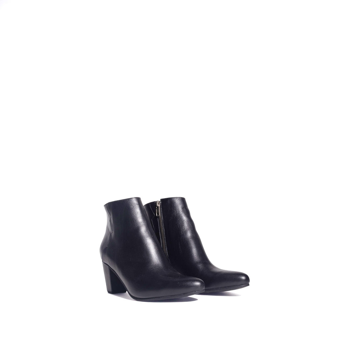 BOTIN MUJER DE CUERO PIA