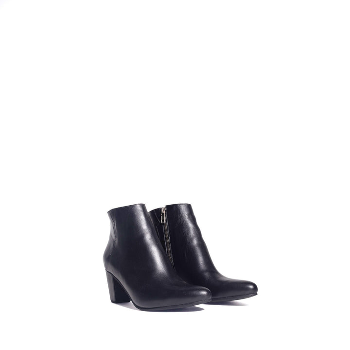 BOTIN MUJER DE CUERO PIA