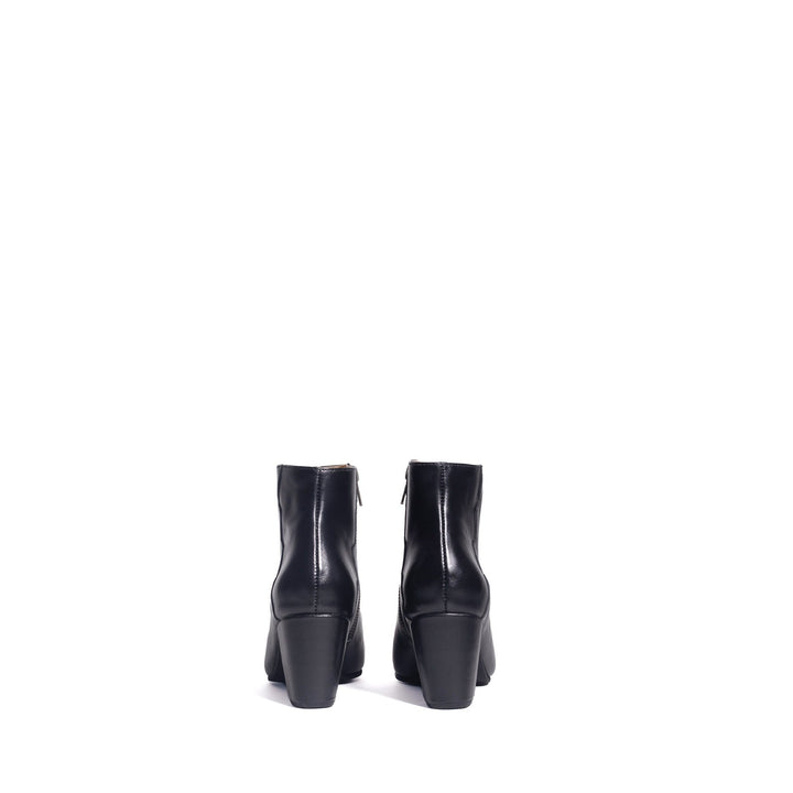 BOTIN MUJER DE CUERO PIA