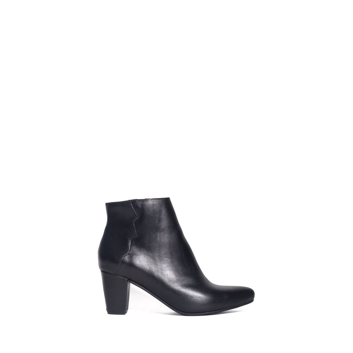 BOTIN MUJER DE CUERO PIA