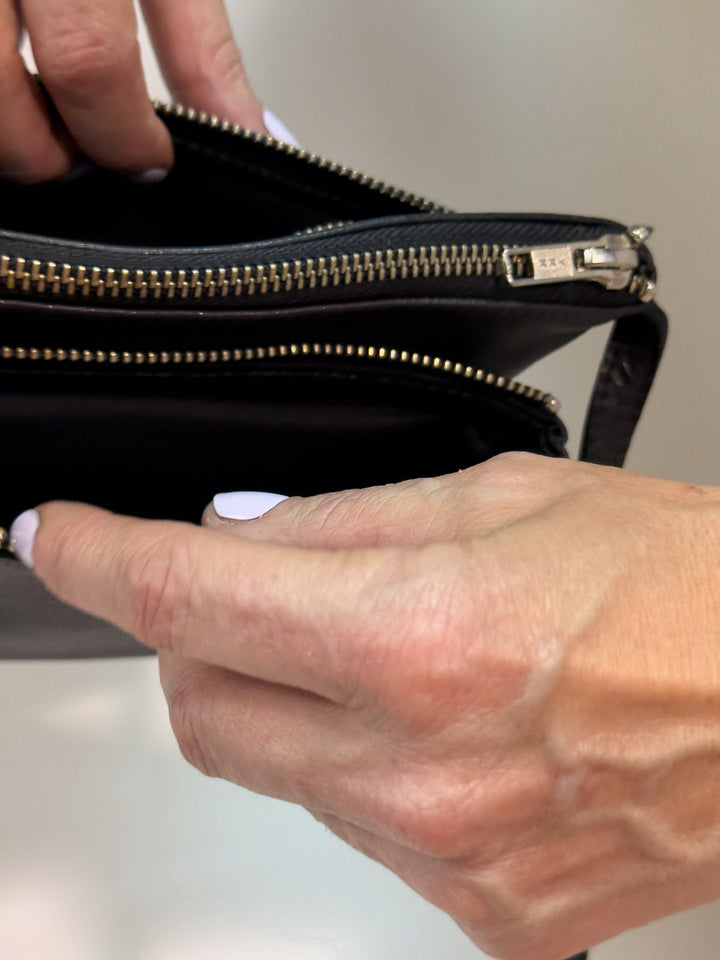 CARTERA DE CUERO NEGRO