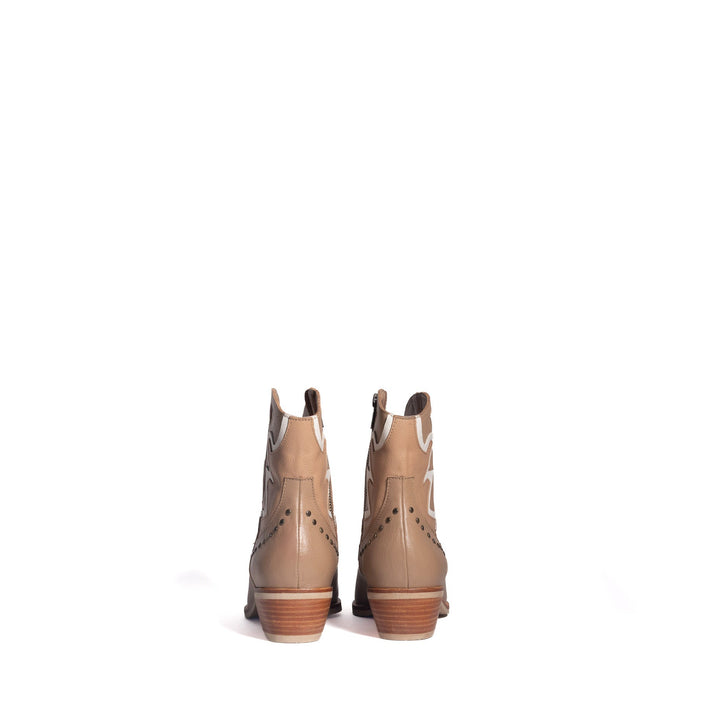 BOTIN DE CUERO ROBERTA CAMEL
