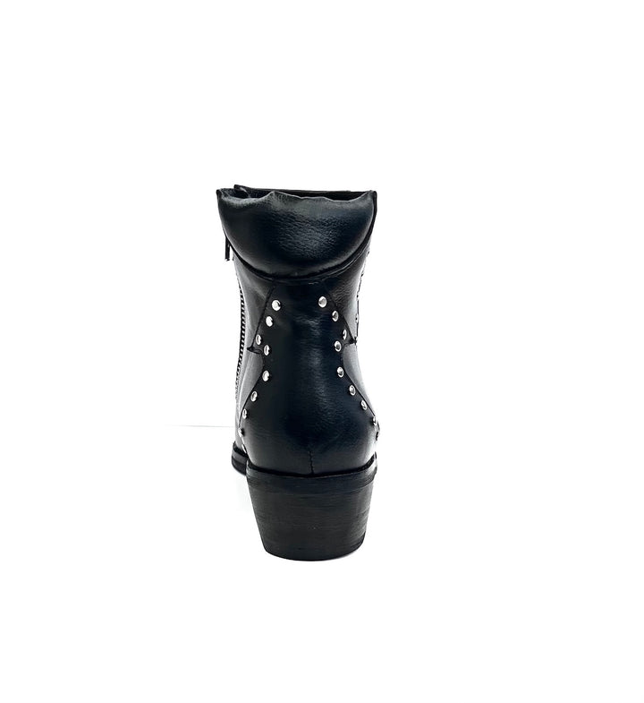 BOTÍN DE CUERO NICOLE NEGRO