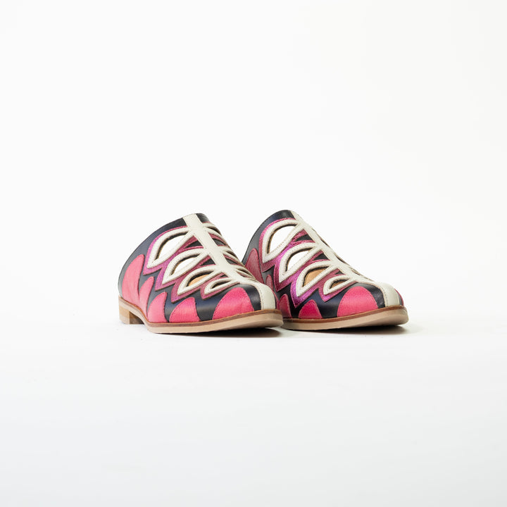 PUNTILLA DE CUERO FLOR FUCSIA