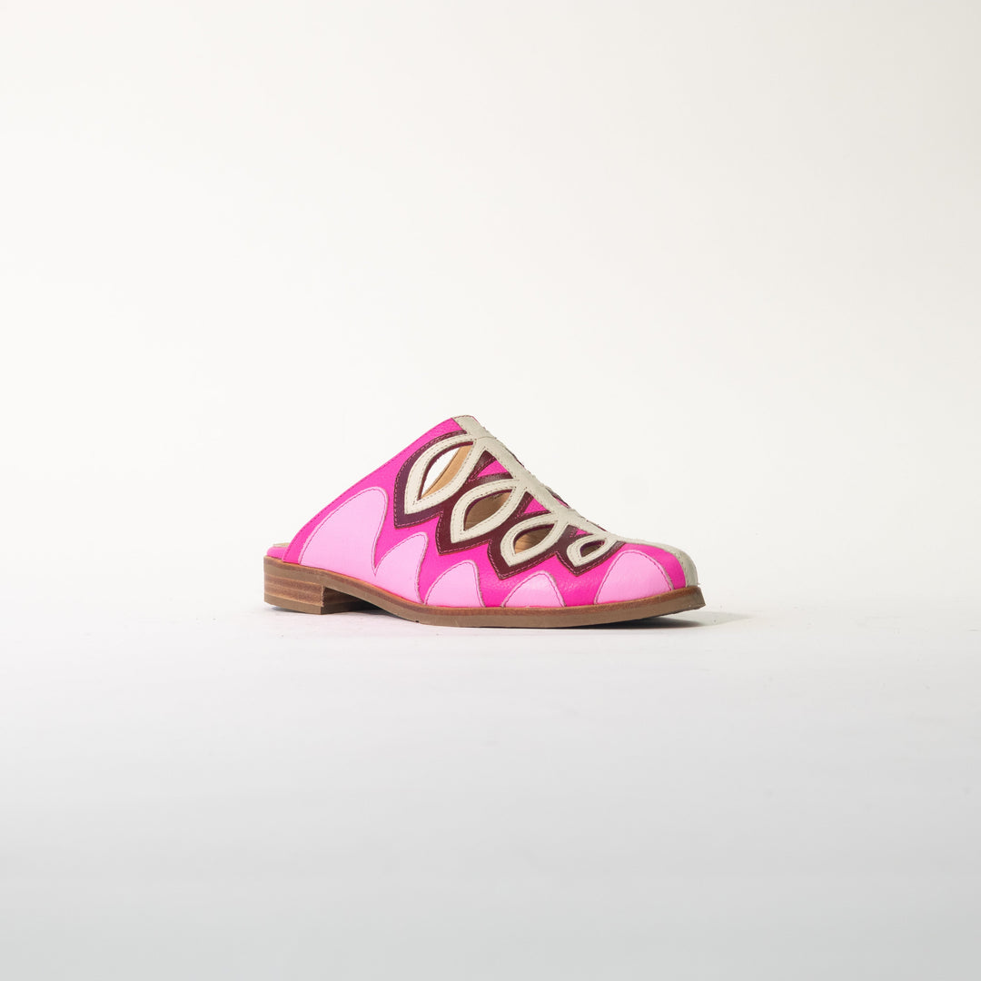 PUNTILLA DE CUERO FLOR CHICLE