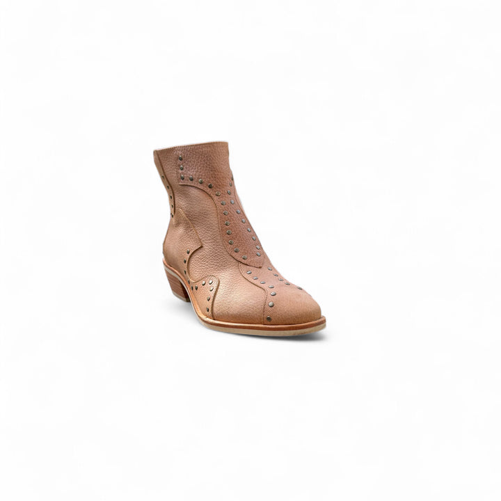 BOTÍN DE CUERO NICOLE CAMEL