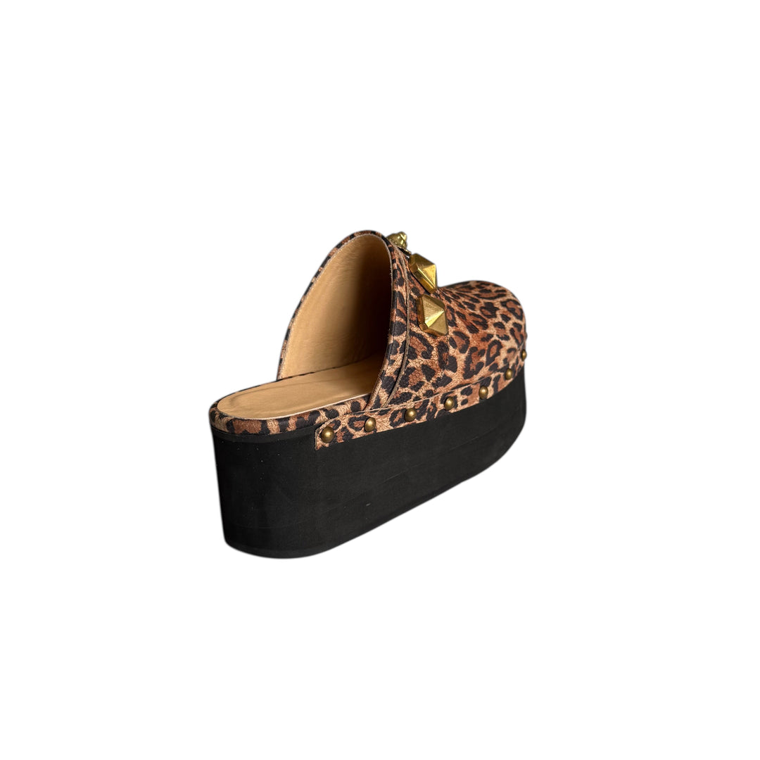 ZUECO MARTINA LEOPARDO ORO ALTO