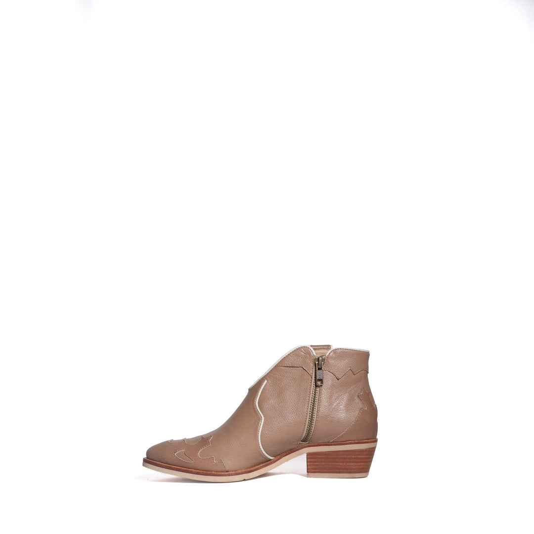 BOTÍN LORENZA CAMEL DE CUERO MUJER