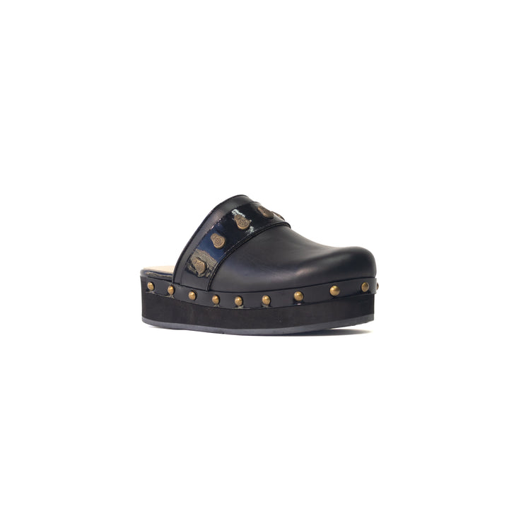 ZUECO DE CUERO BLACK BAJO