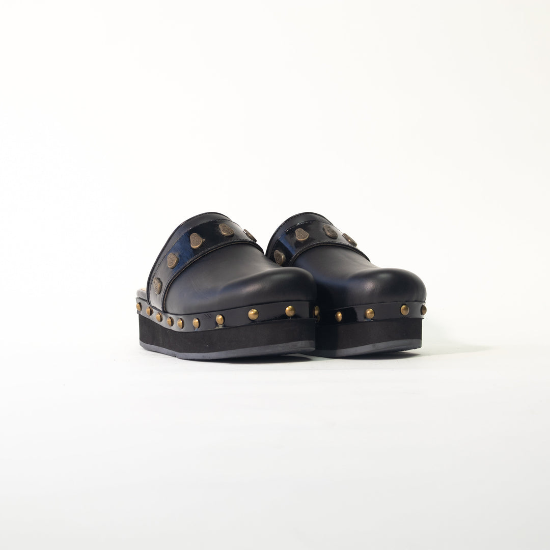 ZUECO DE CUERO BLACK BAJO
