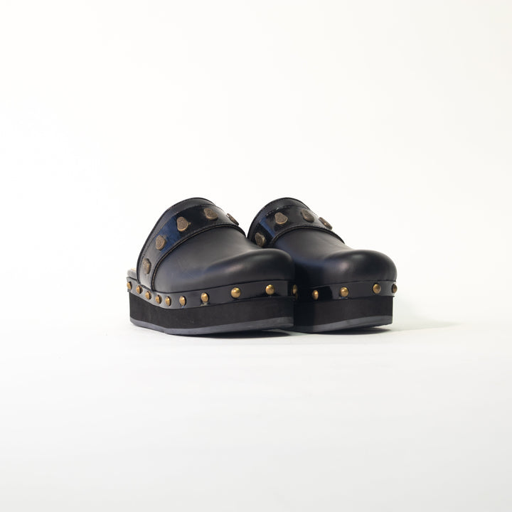 ZUECO DE CUERO BLACK BAJO