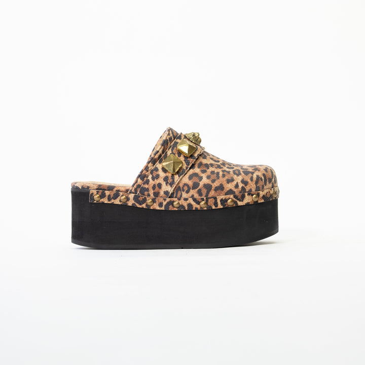 ZUECO DE CUERO LEOPARDO ALTO